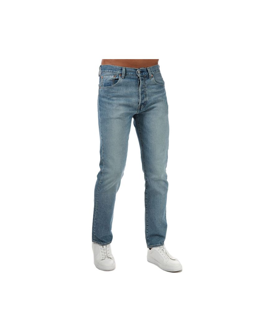 Men's Levi’s 501 ’93 Straight Jeans in basil.- Classic 5 pocket styling.- Button fly fastening.- Vintage-inspired fit; sits at waist.- Regular fit through thigh.- Straight leg.- Regular inside leg length approx. 32in  Long inside leg length approx. 34in.  - 99% Cotton  1% Elastane.  Machine washable.- Ref: 79830-0008. Measurements are intended for guidance only.