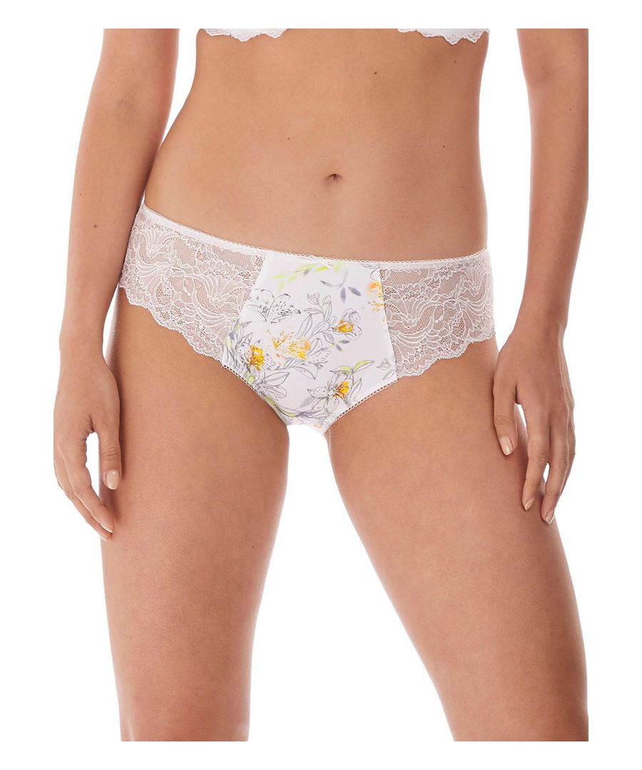 Add a spring touch to your lingerie collection with the Tamara range from Fantasie. These briefs feature the summery print on the front and the back with strech lace on the front part of the leg. The classic style brief provides good overall coverage, making them perfect for everyday wear.
