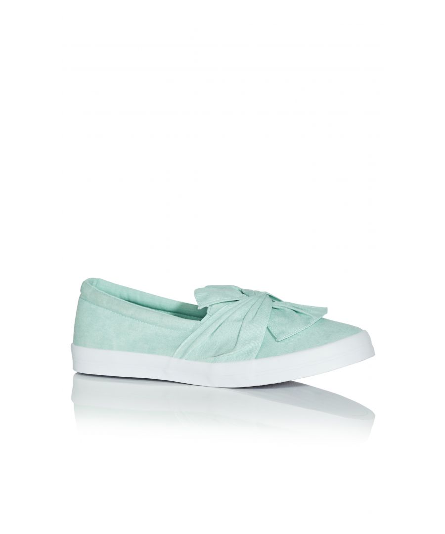 These comfy shoes are perfect for your everyday wardrobe. An easy slip on design will have you reaching for these on-repeat, whilst a green hue will bring a pop of colour to your look. 100% Polyester. WIPE CLEAN ONLY.
