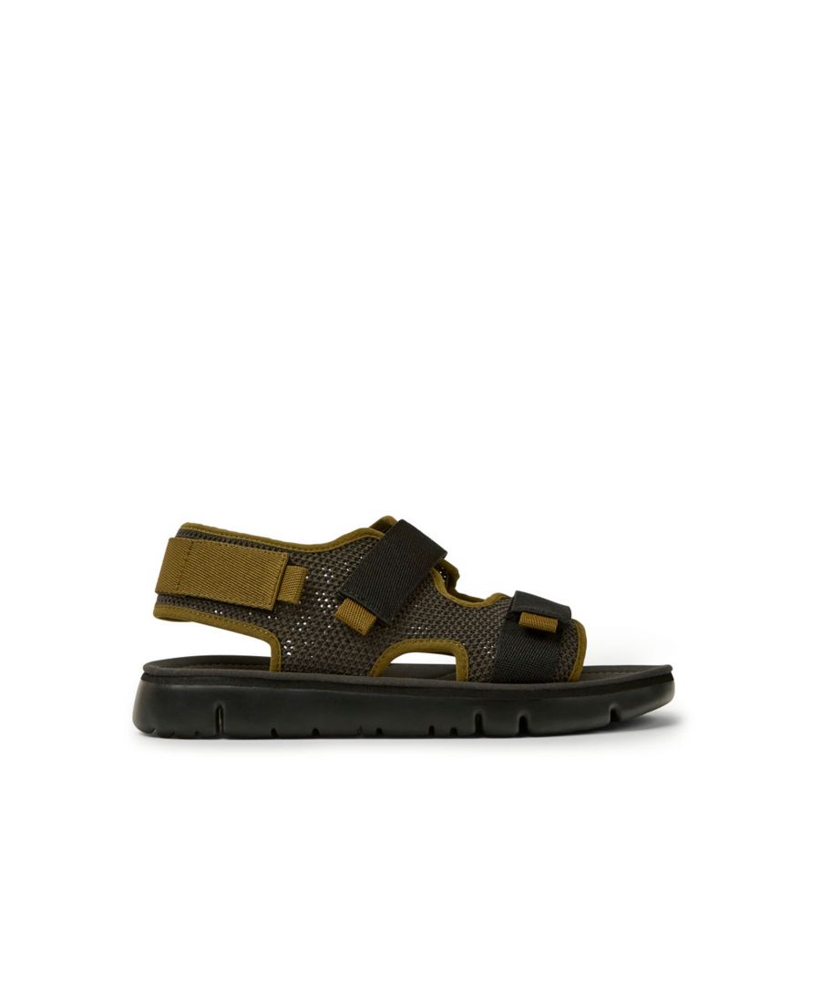 Grey, black, and green men's sandals with TENCEL® Lyocell mesh and recycled PET, XL EXTRALIGHT® Organix™ outsoles (30% bio-based sugarcane), and a hook-and-loop closing system. \n\nSpanish for 