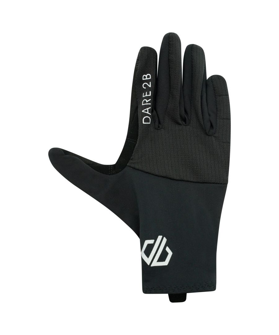 82% Polyester, 18% Elastane. Fabric: Soft Touch. Fabric Technology: Ergonomic Cushioning System, Lightweight, Quick Dry, Shock Absorbing, Vect Cool. Hardwearing, Reflective Detail, Vent Holes. Design: Logo. Gel Padded Palm, Secure Grip.