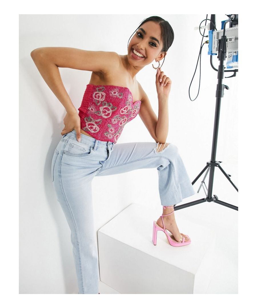 Petite top by Miss Selfridge Doing it for the glam Corset style Sweetheart neck Shirred, stretch back Cropped length Slim fit Sold by Asos
