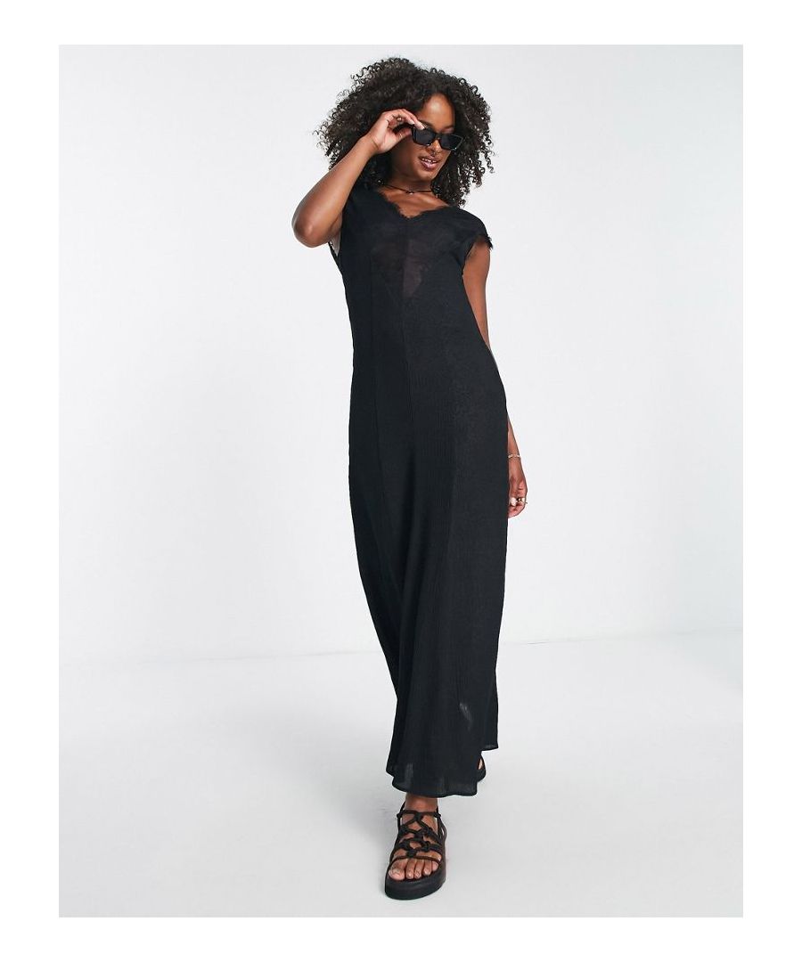 Tall dress by Topshop A round of applause for the dress V-neck Cap detail Lace detail Regular fit Sold by Asos