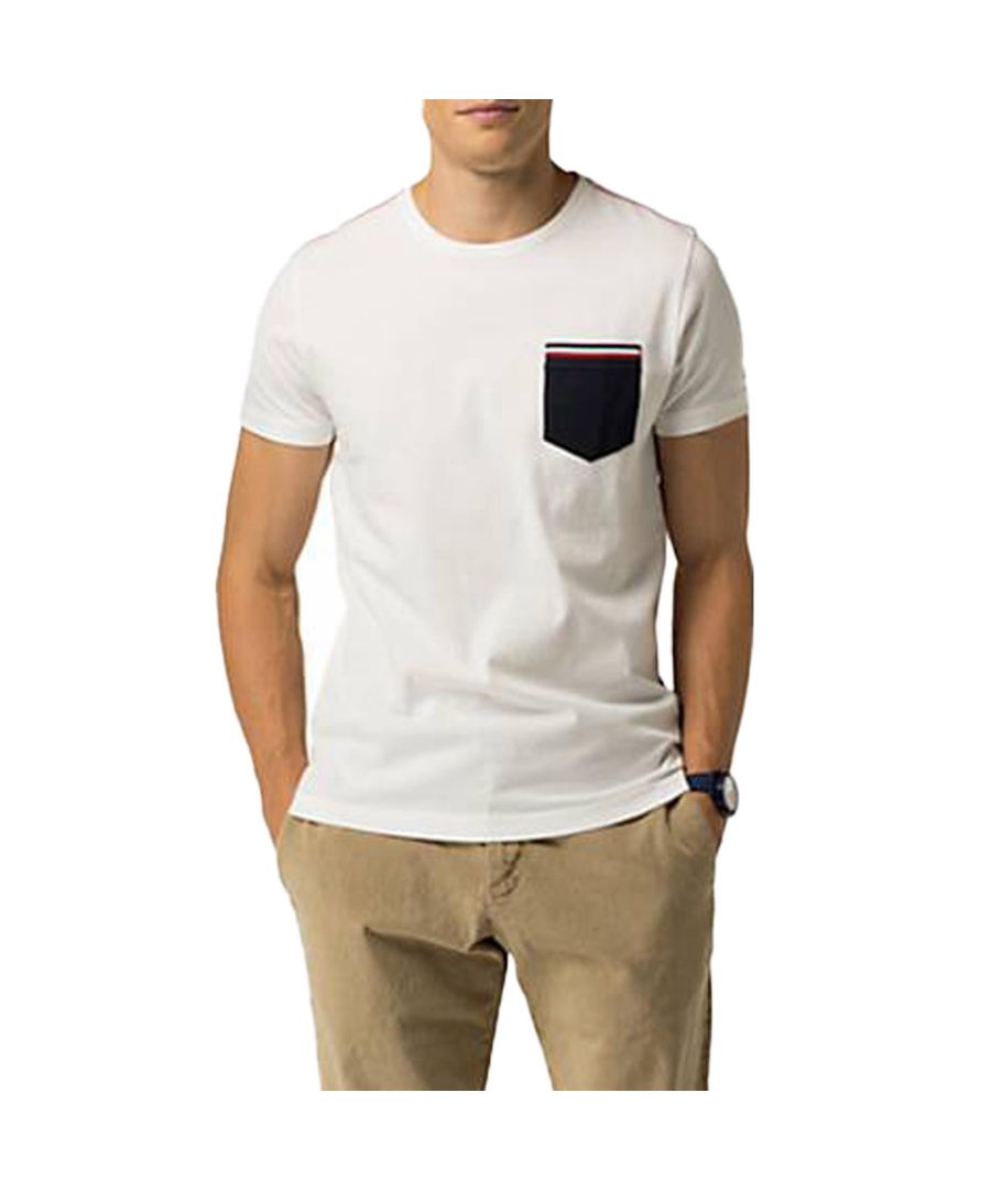 Tommy Hilfiger Men's Carl Pocket T-Shirt, featuring logo on left sleeve, Simple crew neck cool short sleeves and straight hemline, with a patch pocket to the chest, Made from breathable cotton, Material 100% Cotton, Machine Washable