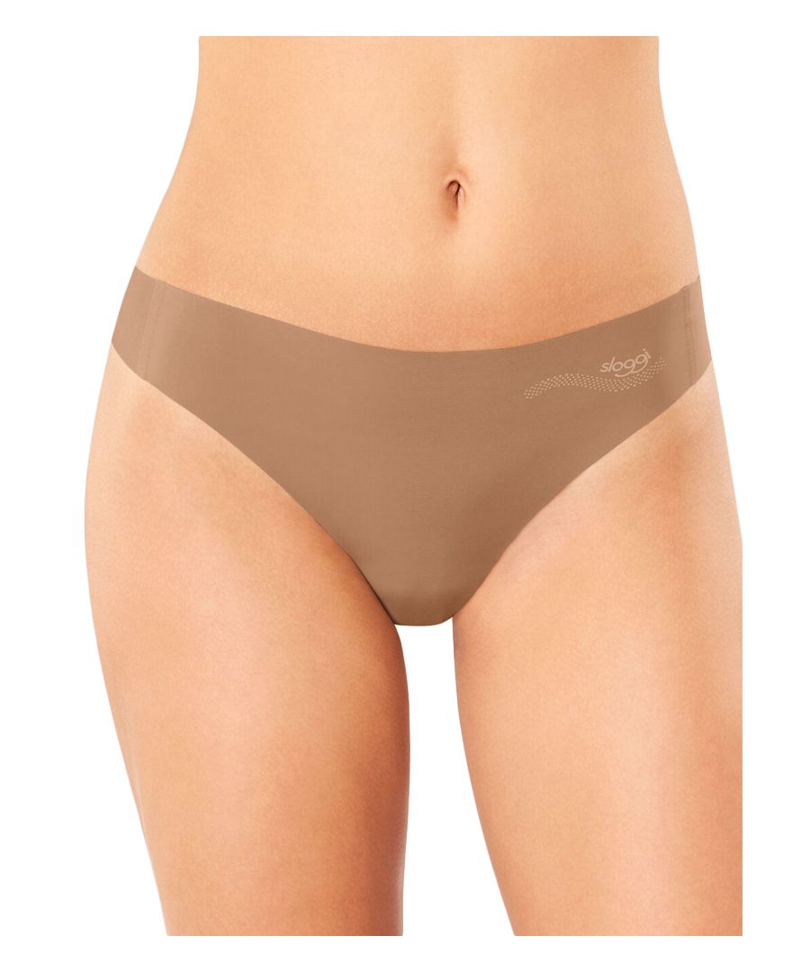 Sloggi ZERO Feel range is made from a luxuriously soft, lightweight fabric made from multi-stretch Japanese fabric for an ‘unfeelable feeling’ and complete comfort. Featuring flat edges and flat dot-bonded seams for an invisible and no VPL look under clothing. Size guide: XS (8), S (10), M (12), L (14), XL (16).
