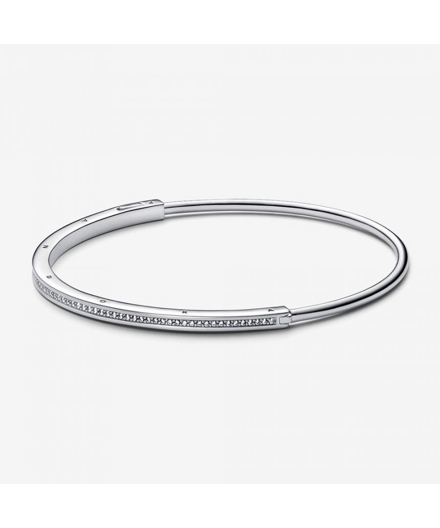 This Pandora Bangle in Silver is made of the highest quality allergy free 925 Sterling Silver. The Pandora 'Pandora Signature' Women's 925 Sterling Silver Bangle - Silver 592313C01-1 comes delivered in a beautiful gift box and has a two year warranty - the perfect gift to spoil yourself or a loved one.