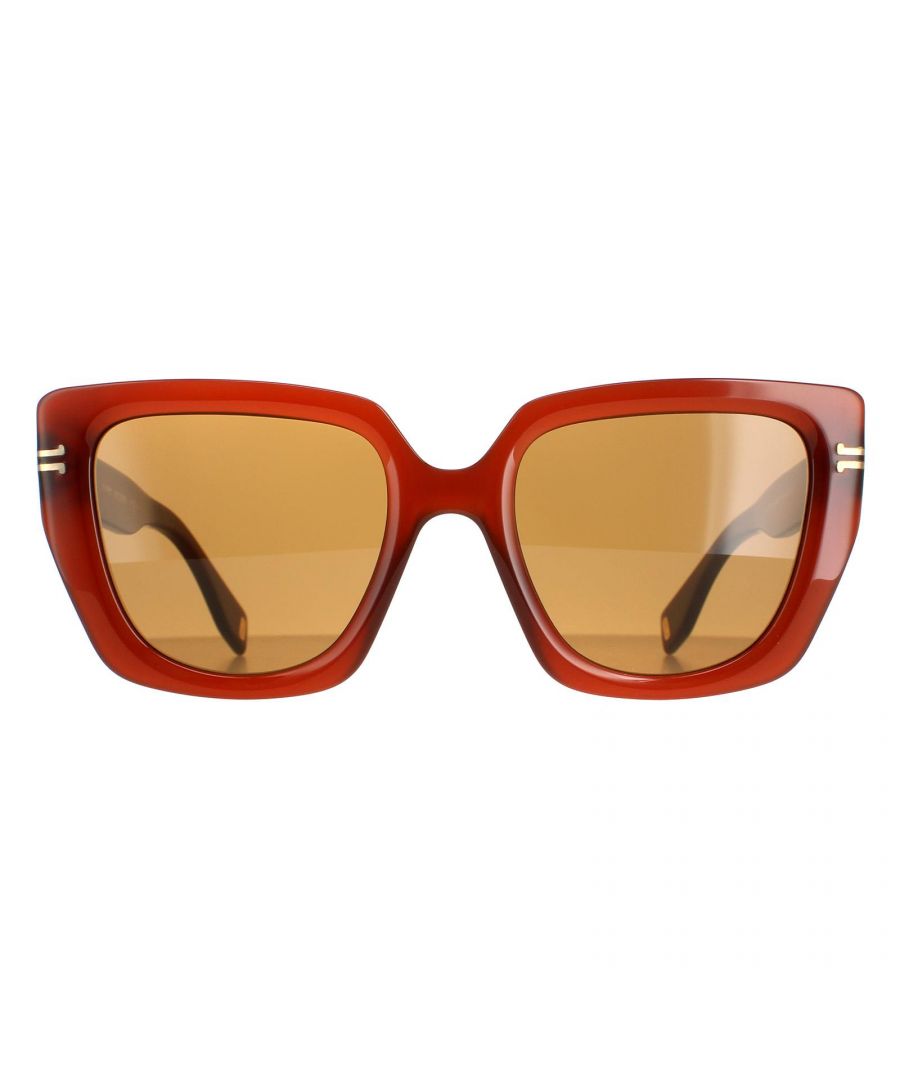 Marc Jacobs Square Womens Brown Brown MJ 1051/S  Sunglasses are a modern square style crafted from lightweight acetate. The Marc Jacobs logo is embedded into the slender temples for brand authenticity.