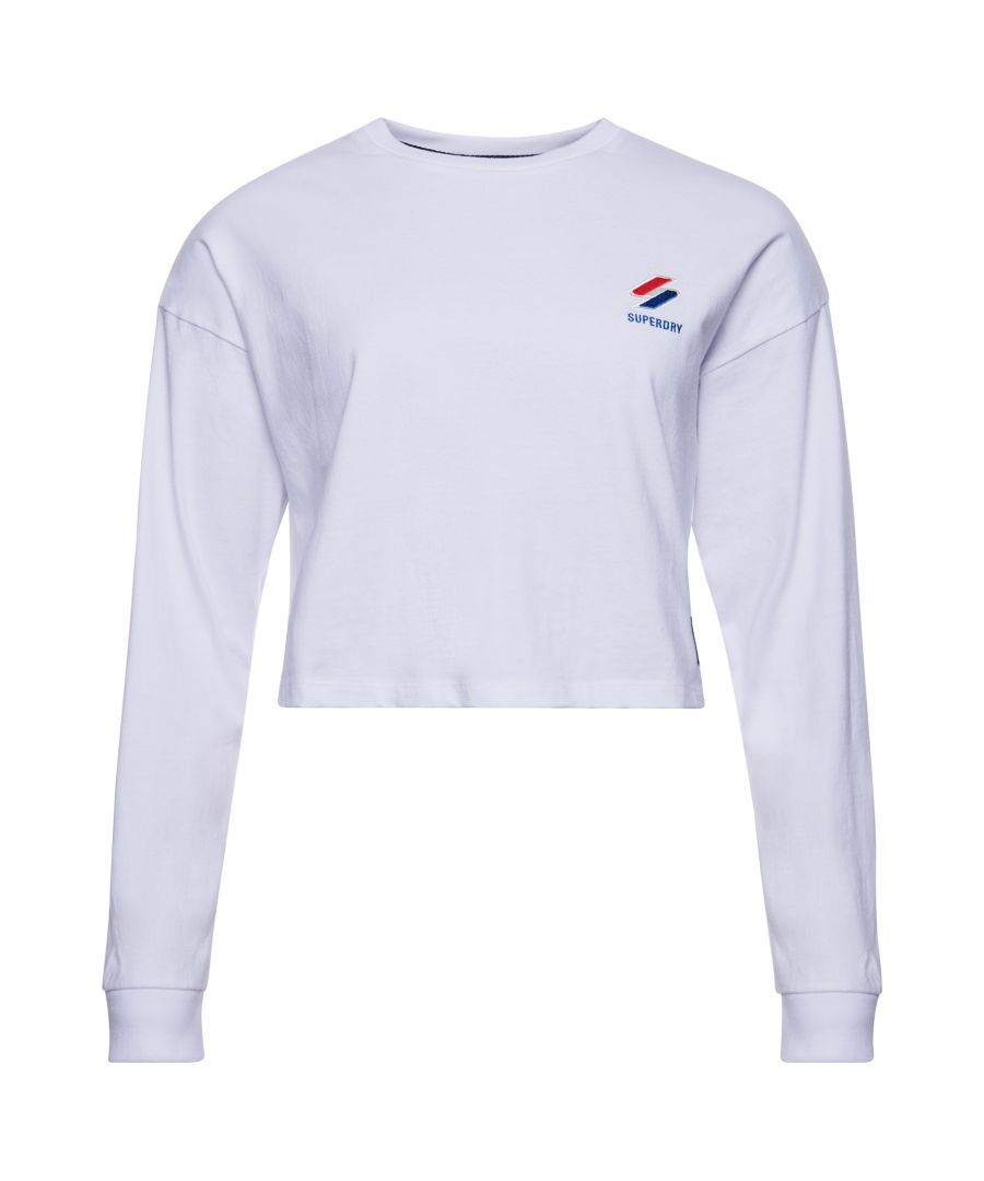 For a classic sporty look, try our Sportstyle Essential Crop Top, featuring long sleeves, a cropped design, and our signature Superdry Code logos.Loose Fit – where comfort meets cool, a stylish loose cut makes this a must-have shapeCrew necklineLong sleevesRibbed cuffsEmbroidered logoSignature logo patch