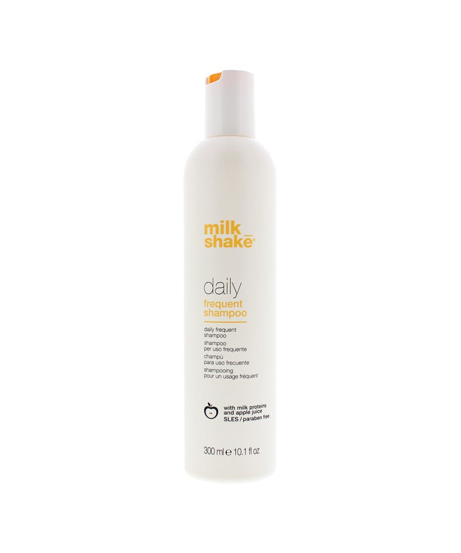 A delicate shampoo with an SLSfree and parabenfree formula to hydrate and protect hair that needs frequent washing.