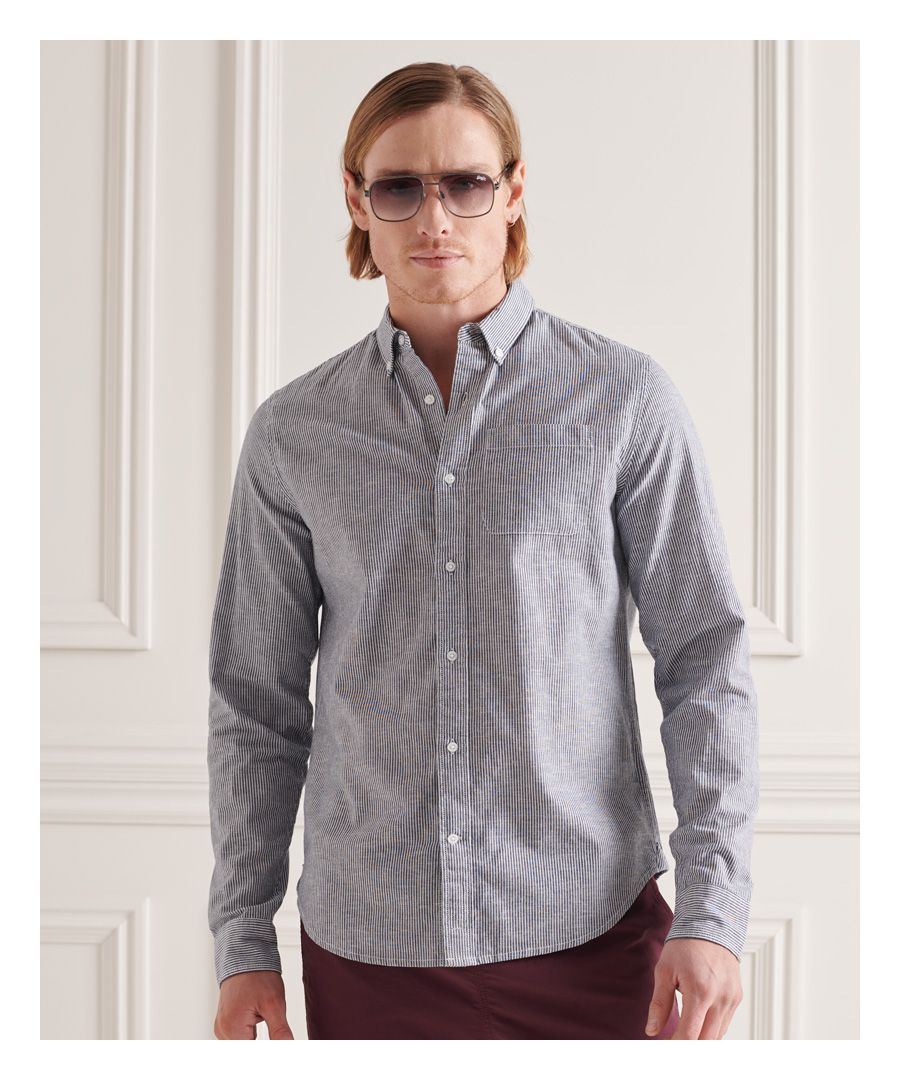 You can never have too many shirts so why not add the Cotton and Linen long-sleeved shirt to your collection. Featuring a button-up fastening, single breast pocket, button cuff and Signature logo tabs.Button fasteningSingle breast pocketStandard collarButton cuffSignature logo tab