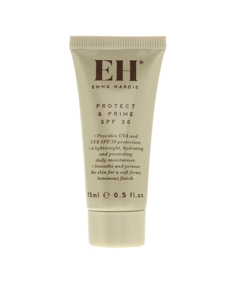 Emma Hardie Protect & Prime Spf 30 Daily Moisturiser is a lightweight, hydrating and protecting daily moisturiser, that smooths and primes the skin for a soft focus with a luminous finish. The non-greasy moisturiser protects with a broad spectrum, to fight the effects of UVA and UVB damage.