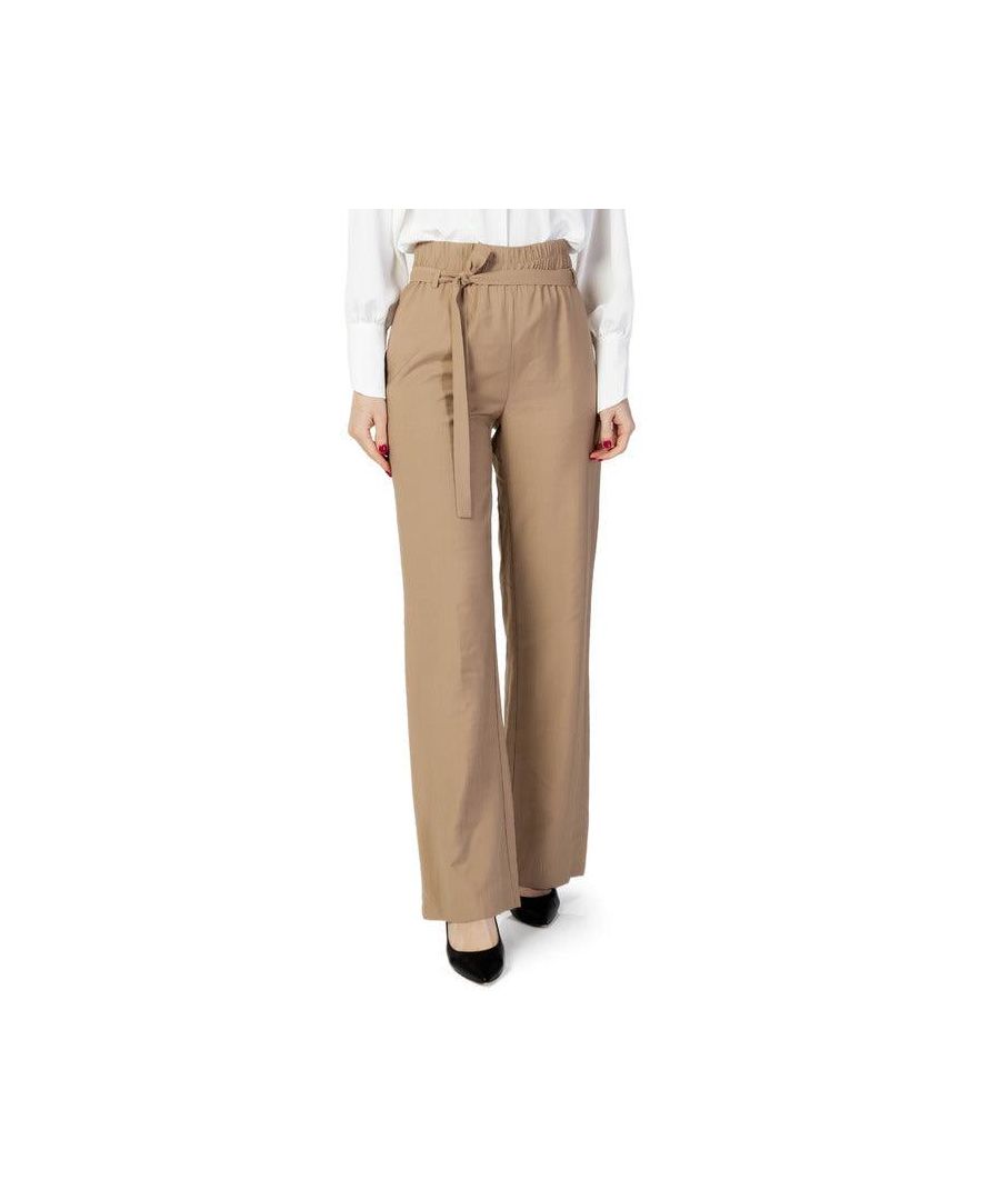 Brand: Sandro Ferrone\nGender: Women\nType: Trousers\nSeason: Spring/Summer\n\nPRODUCT DETAIL\n• Color: beige\n\nCOMPOSITION AND MATERIAL\n• Composition: -100% cotton \n•  Washing: machine wash at 30°
