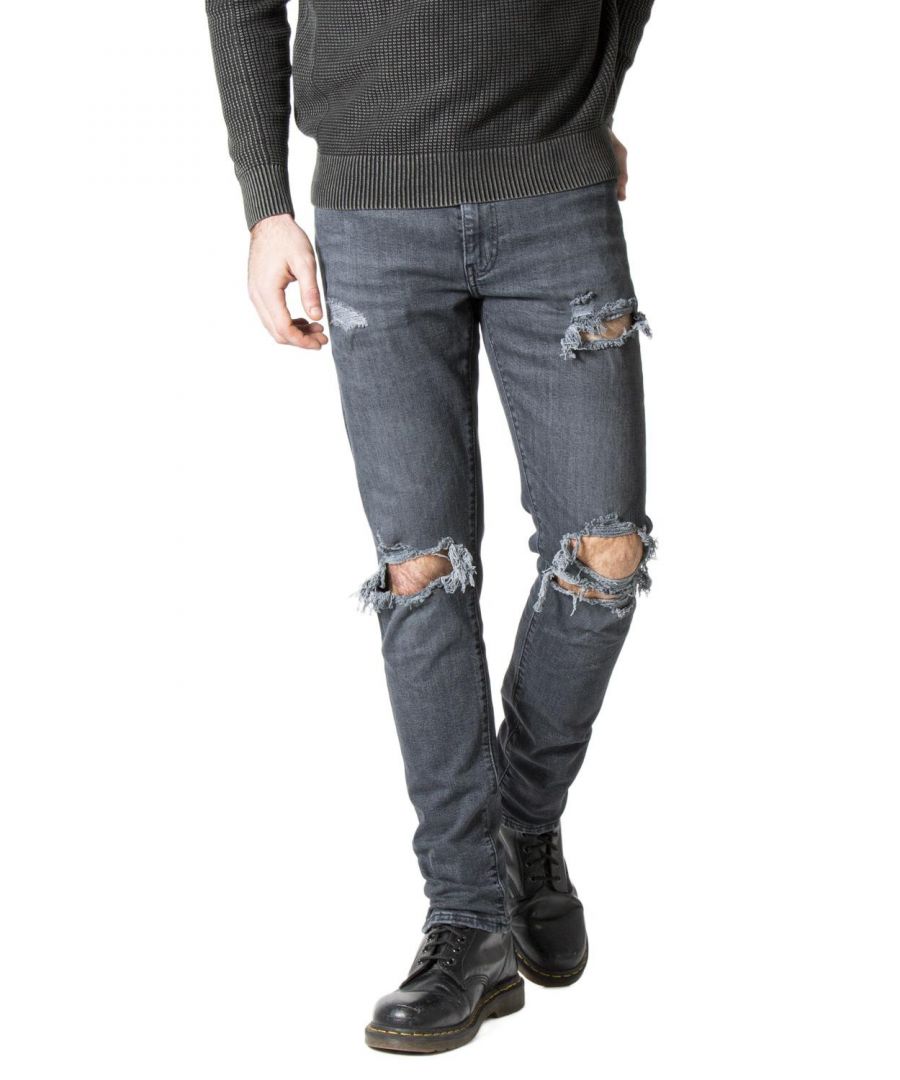Brand: Levi`s Gender: Men Type: Jeans Season: Spring/Summer  PRODUCT DETAIL • Color: black • Pattern: plain • Details: -ripped effect   COMPOSITION AND MATERIAL • Composition: -99% cotton -1% elastane  •  Washing: machine wash at 30°. fit:slim