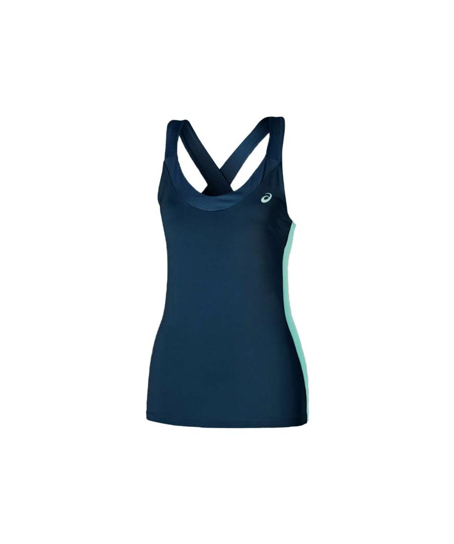 This tank is functional for helping runners keep comfortable during a variety of running workouts. Designed with recycled materials that support a more sustainable production approach, this garment also features a quick-drying fabric to improve moisture management. Lastly, the top is also accented with a reflective ASICS Spiral to help increase visibility when running in low-light settings.