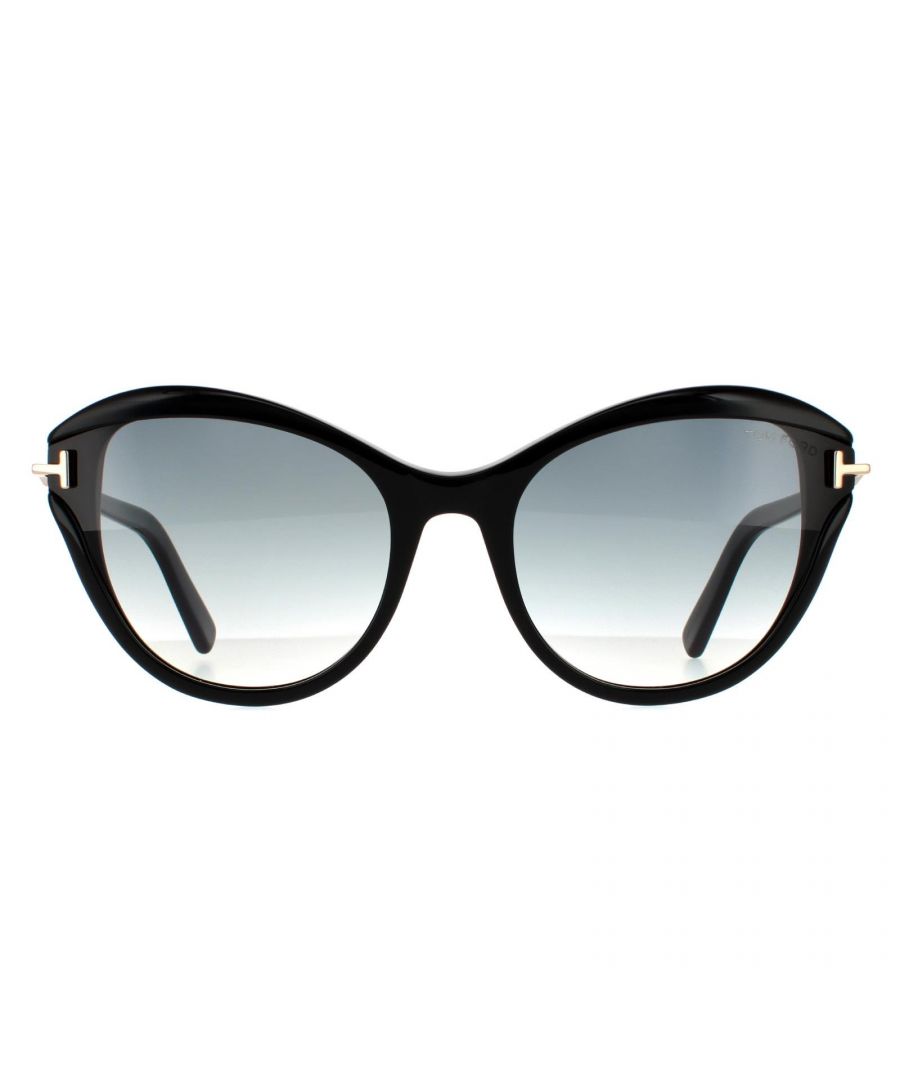 Tom Ford zonnebrillen Leigh FT0850 01B Shiny Black Smoke Gradient zijn een moderne kattenoog zonnebril gemaakt van lichtgewicht acetaat. De gouden tweaks in de hoeken worden verbeterd met het kenmerkende Tom Ford 