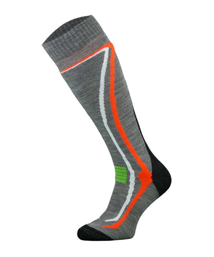 Comodo 1 Pack Climacontrol Performance Ski SocksComodo have been providing high-quality socks for men and women since 1996. They sell a range of socks for hiking, cycling, hunting, skiing, and other outdoor events.These Climacontrol socks are knitted from Climayarn for a smoother and cushioned feeling. Climayarn is both resistant to abrasion and thermoactive, creating a warming effect for the wearer.These socks provide optimal comfort inside your ski boots with support from the front panel protection. These socks are suitable for both, men and women, in sizes 3-11 UK. They are machine washable at 30. They are made from 50% Merino wool, 30% Polycolon, 15% Polyamide, 5% Elastane Extra Product Details  - Sizes 3-11 UK - 1 Pair - Ski socks - Performance Socks - Machine Washable