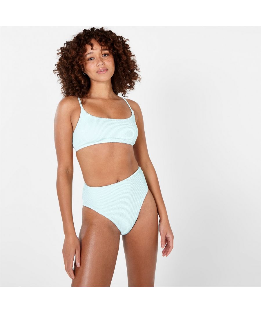 Stand out this summer with this crinkle bikini top by SoulCal. Available in bright pastel colours and with a unique crinkle designed look, this top should be a staple for any beach or pool-side holiday.  Materials: -   >88% Polyester, 12% Elastane