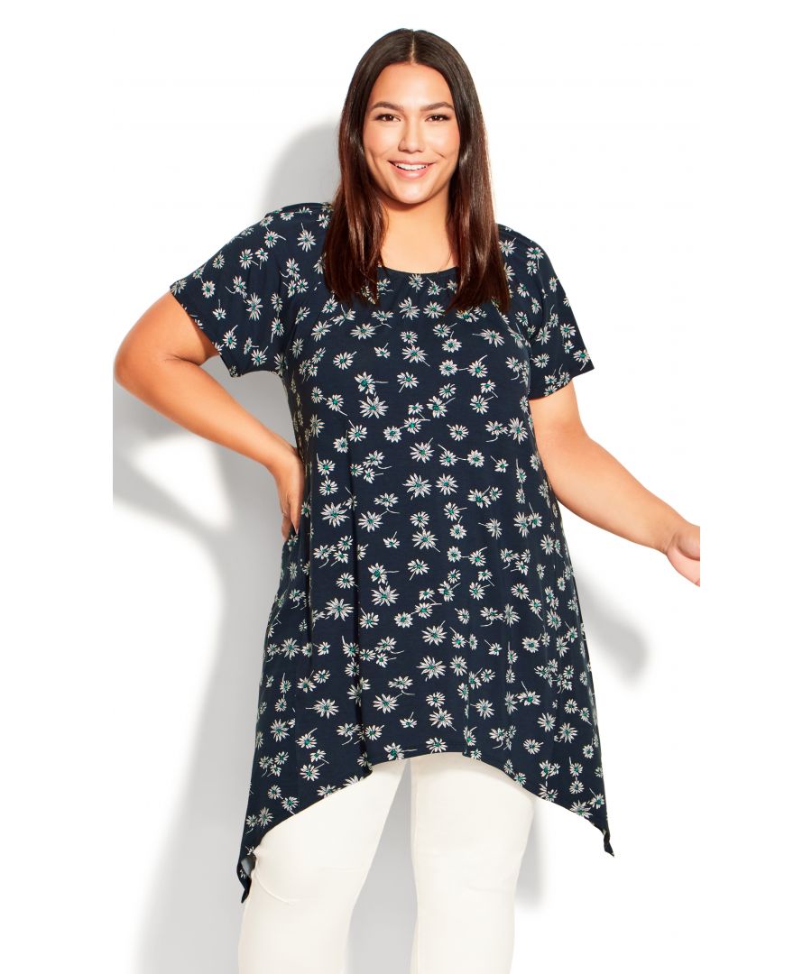 Highlight your curves in the vibrant design and floaty finish of the Hanky Hem Print Tunic. The romantic silhouette will keep you comfortable with its elasticated neckline, handkerchief hemline and soft stretch fabrication. Key Features Include: - Round elasticated neckline - On/off shoulder flutter sleeve - Soft stretch fabrication - Relaxed silhouette - Handkerchief hemline