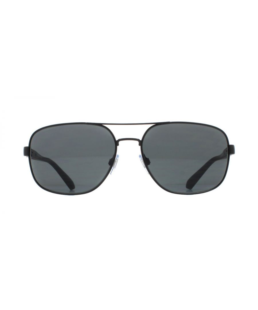 Giorgio Armani Square Mens mat zwart grijs AR6029 AR6029 hebben een metalen frame met een vierkante vorm en een ontworpen voor mannen. Giorgio Armani is een luxemerk met veel vurige volgers en deze Armani -zonnebrillen zijn een waardevolle toevoeging aan de Armani Range