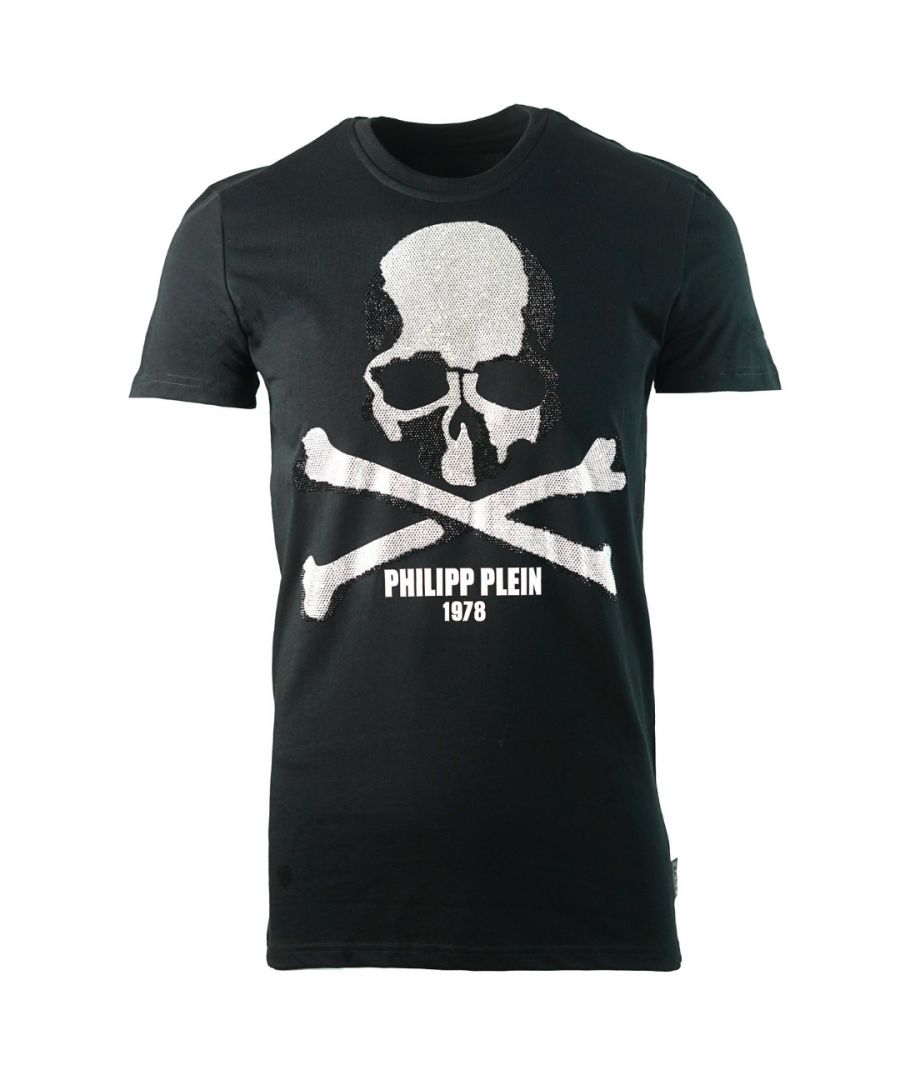 Philipp Plein Sport zwart T-shirt met Skull & Crossbones-logo. Plein MTK4258 0201 zwart Plein T-shirt met ronde hals. Grote schedel en gekruiste beenderen met merklogo. Badge met logo linksonder. 100% katoen. Kenmerkende kristaldetails