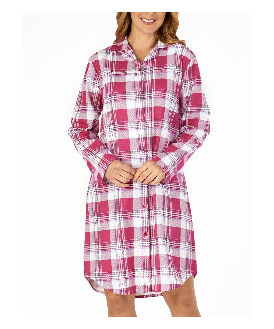A stunning soft woven nightshirt shaped in a tailored style with curved hem for a flattering fit. Measuring 38” in length and styled in a button through design. A checked design the style is made in a 100% cotton flannel fabric. The nightshirt is styled with long sleeves and a small collar for comfort. Size Guide: S/M (10/12), M/L (12/14), XL/2XL (16/18), 3XL/4XL (20/22).