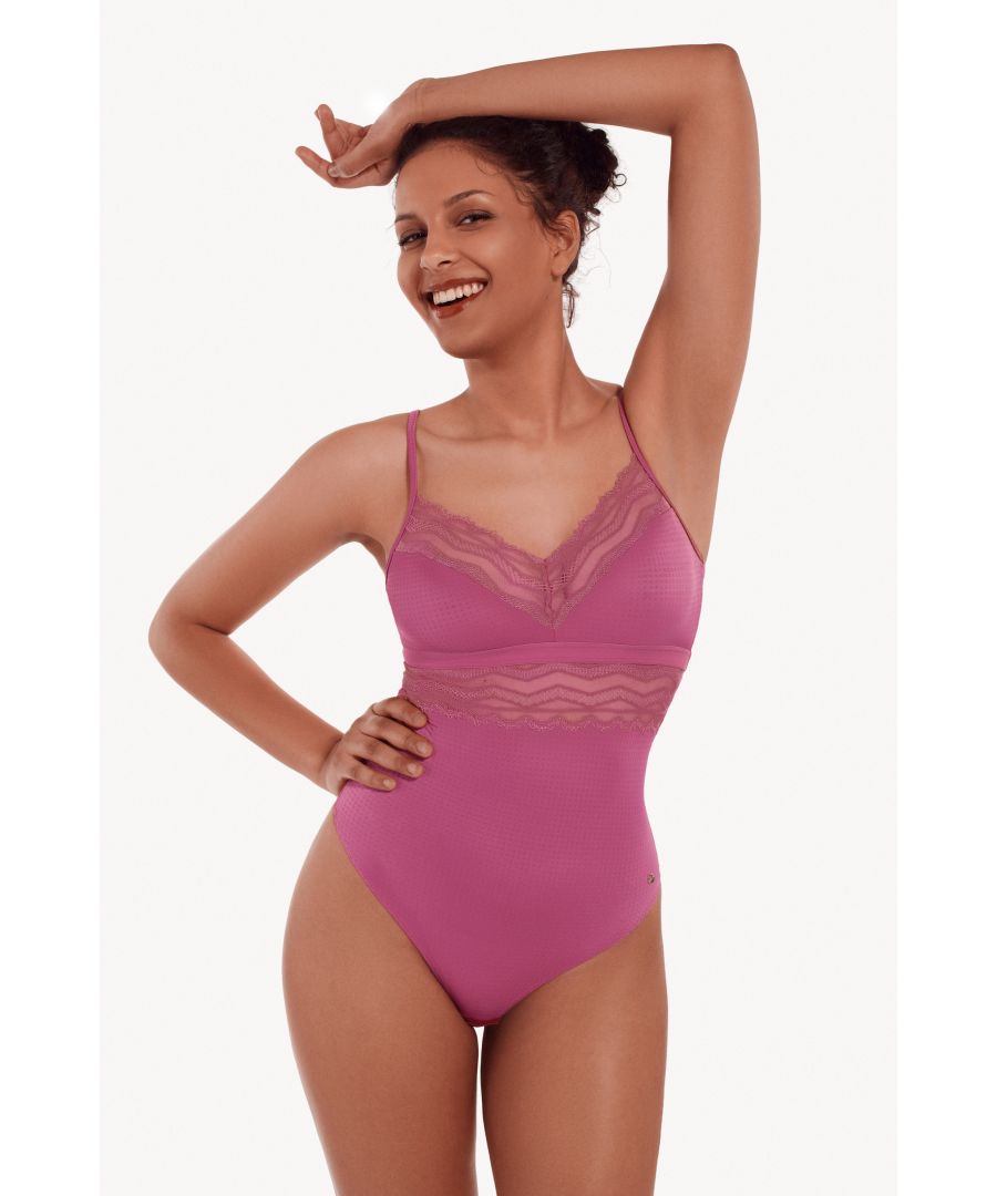This comfortable non-wired body from the Lisca 'Fantastic' range combines delicate lace with soft, comfortable, microfibre jacquard material. The body has lace around the neckline and around the body. The top of the body features a bralette style with broad elastic under the bust. The bottom of the body is designed with a high-leg and a seductive cut in the back. The straps are adjustable, the cotton gusset features 3 hook-and-eye closures.