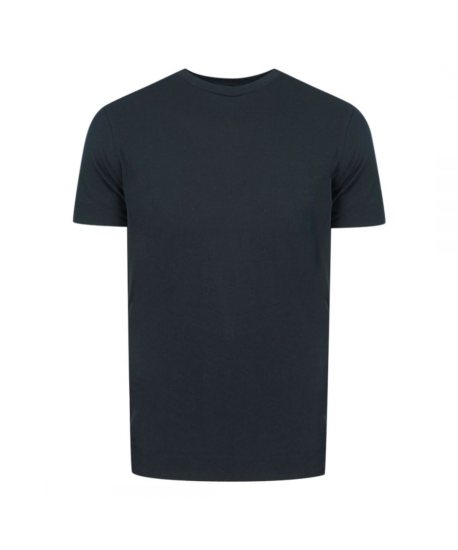 Emporio Armani Milano T-shirt met plaquette in marineblauw. Emporio Armani Milano T-shirt met plaquette in marineblauw. Grote merkplaat op de achterkant van het T-shirt. 100% katoen. Ronde hals, korte mouwen. Stijl: 6H1TG7 1JDXZ 0920