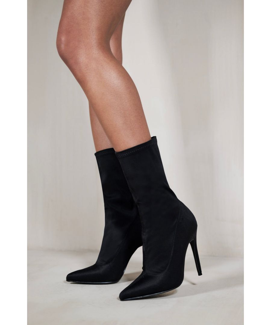 Womens Shoes Boots Ankle boots Wheres That From Porto Block Heel Ankle Boots With Padded Front in Black 