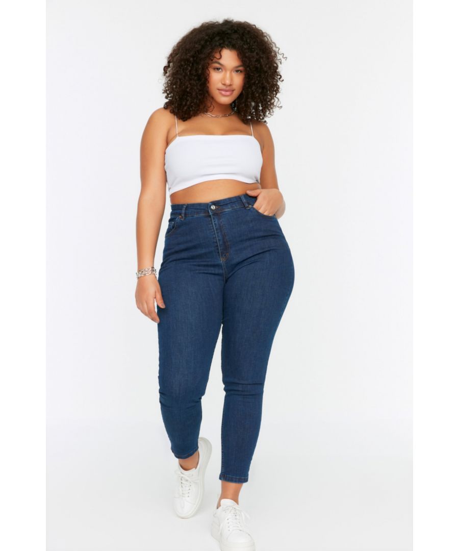 Model's Measurements: Height: 1.75, Bust: 100, Waist: 82, Hips: 118 The Product On The Mannequin Is Size 3Xl/46. 98% Cotton 2% Elastane, Woven Fabric Inner Length: 68 Cm