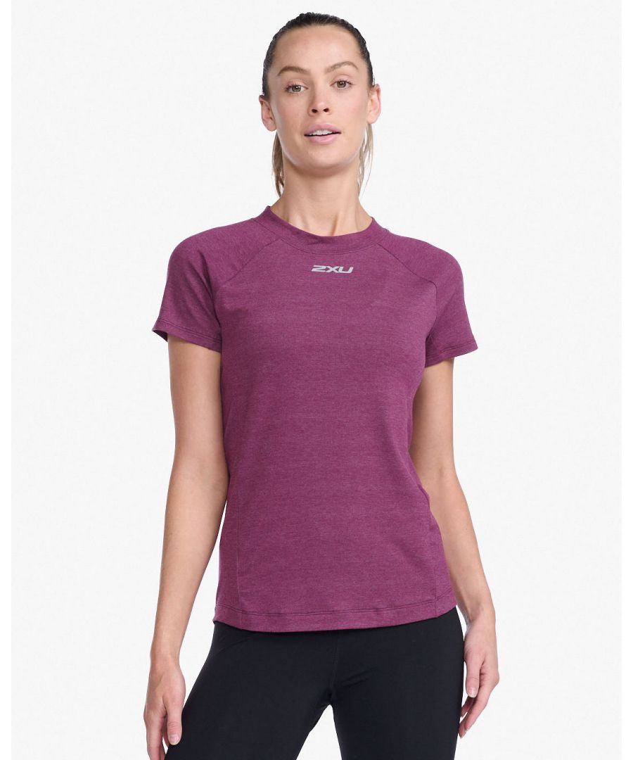 2xu womens ignition base layer tee beet marle/silver reflective - purple polyester/rayon - size x-large