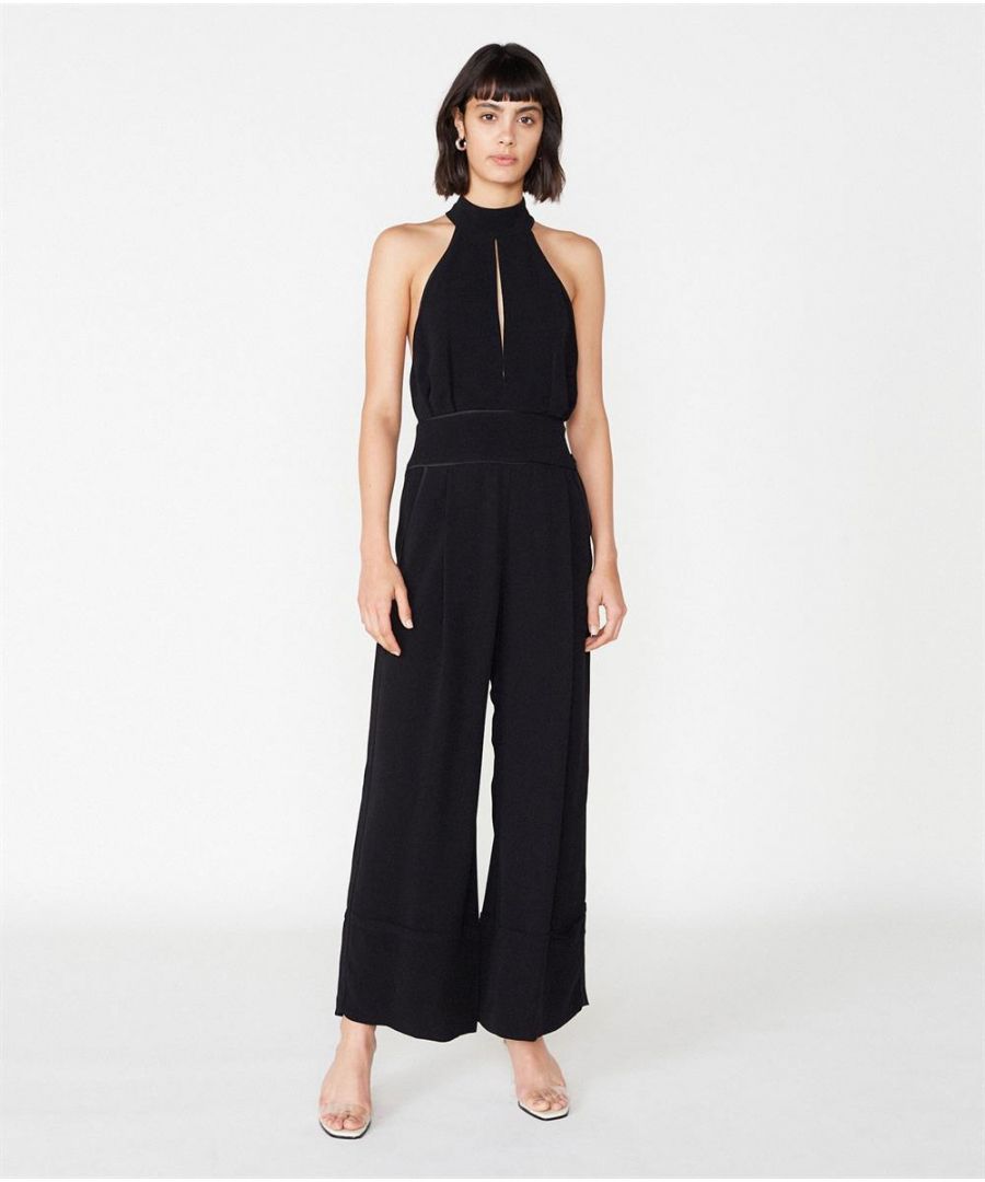 > 100% polyester voering 100% viscose         > zwart         > uitlopen         > hoge nek
