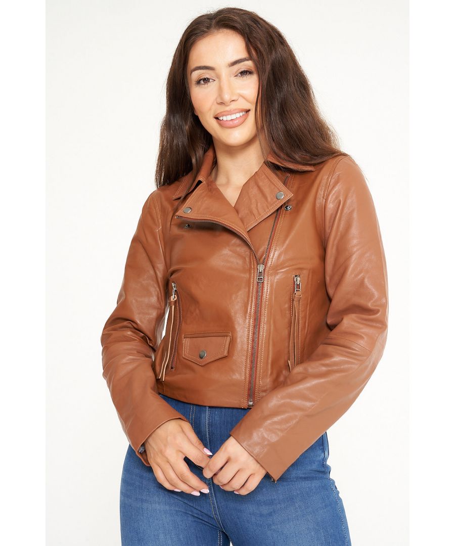 Elle Ladies Leather Biker Jacket, 2 Front pockets. No inside pocket. Shell 100% Leather. Lining 100% Polyester.