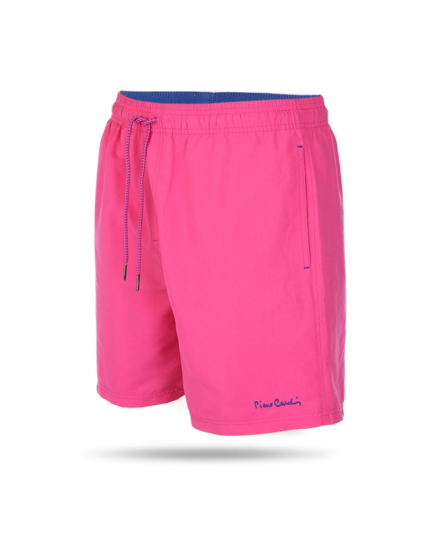 Pierre Cardin Swim Short Basic voor heren. De Swim Short Basic is gemaakt van polyester.  Merk: Pierre CardinModelnaam: basic swim shortCategorie: heren zwembroekMaterialen: polyester/elastaanKleur: roze