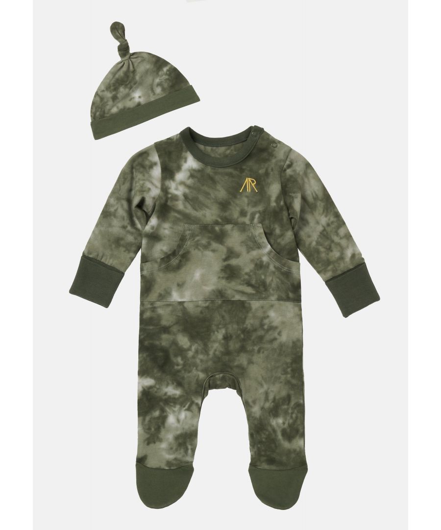 Tie dye all over print on a super soft cotton jersey and matching top knot hat. With popper leg opening for easy fuss free dressing and logo print on the feet. Angel & Rocket cares – made with fairtrade cotton     Colour : Green Mix      About me: 100% cotton    Look after me – Think planet  wash at 30c.