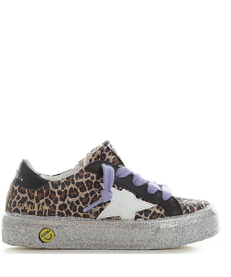 These Golden Goose Girls Leather Sneakers are crafted from leather and rubber. They consist of Logo details, White logo star and a Glittered rubber sole.