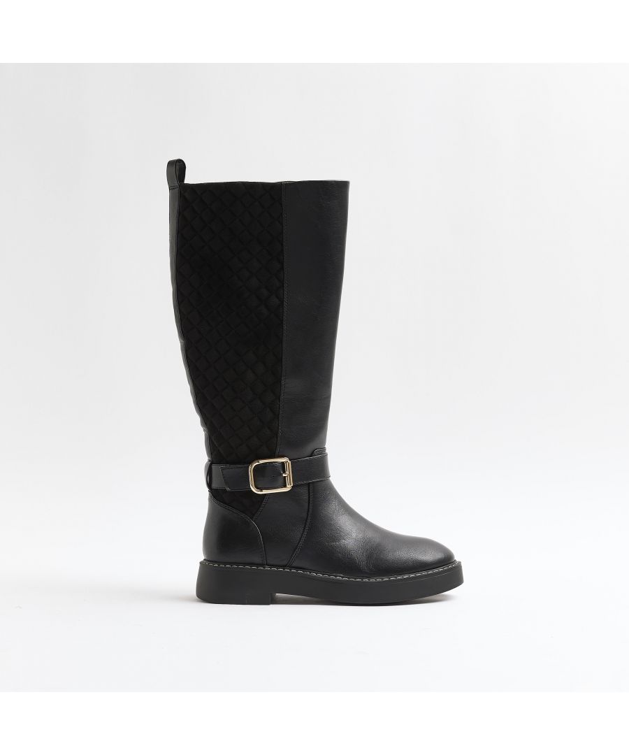> Brand: River Island> Department: Women> Type: Boot> Style: Bootie> Material Composition: Material Composition: Upper & Sole: PU> Upper Material: PU> Occasion: Casual> Season: AW22> Pattern: No Pattern> Closure: Zip> Shoe Width: Standard> Toe Shape: Round Toe> Heel Style: Chunky