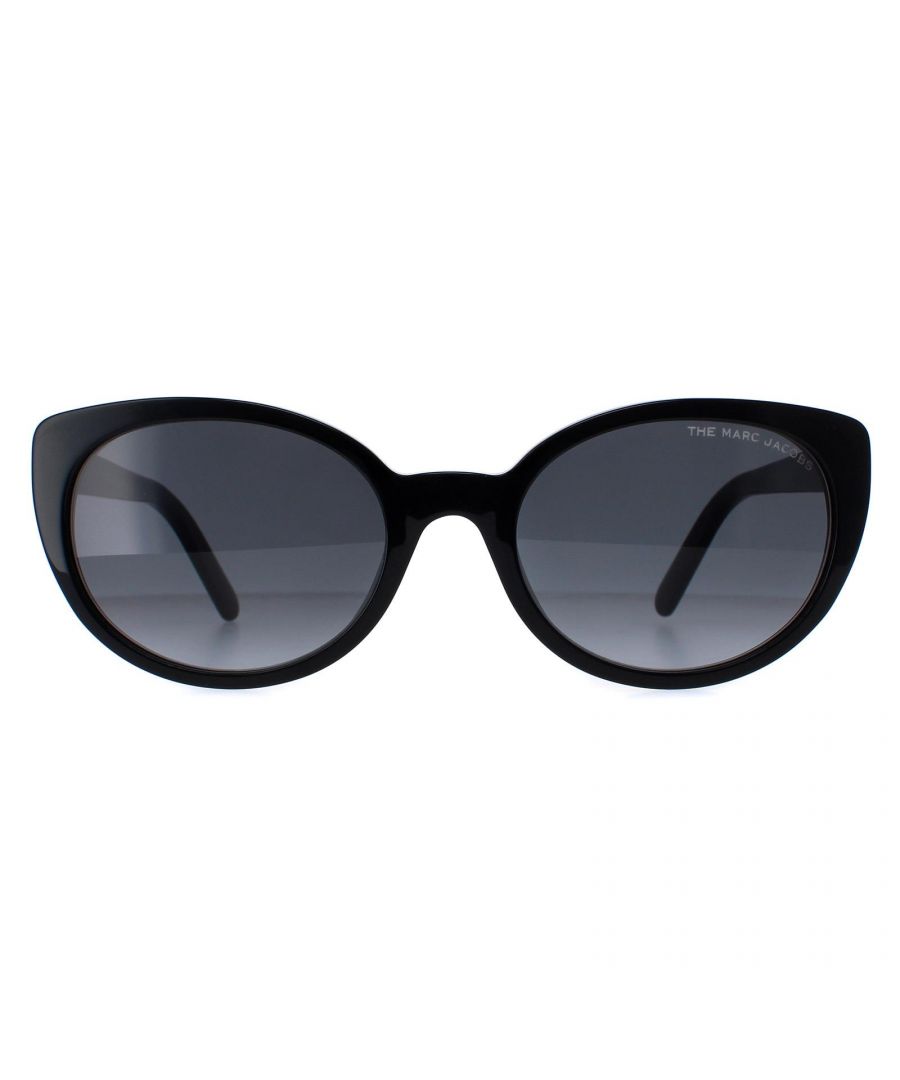 Marc Jacobs Cat Eye Womens Black Dark Grey Gradient MARC 525/S  Sunglasses feature a modern, cat eye design with a bold, full-rim frame that is sure to turn heads. The Marc Jacobs logo is prominently displayed on the temples, adding a touch of sophistication and elegance to the overall look.