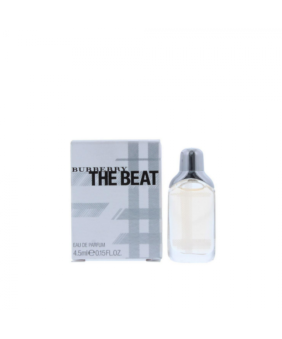 The Beat by Burberry is a green, citrus fragrance for women. This refreshing scent is introduced by notes of mandarin orange, bergamot, cardamom and pink pepper, followed by notes of tea, bellflower and iris, which blends perfectly with the base of musk, cedar and vetiver. Please note: UK Shipping only.