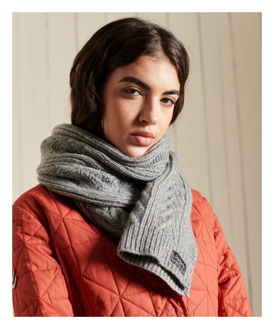 Stay warm this winter with the Cable Lux Scarf, featuring a classic cable knit design and finished with our signature logo patch.Cable knit designSignature logo patchL x 168cm W x 30 cm