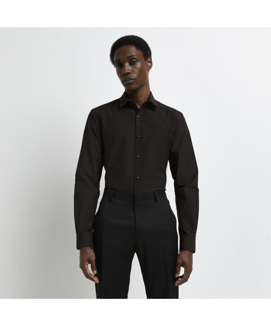 > Brand: River Island> Department: Men> Material: Cotton Blend> Material Composition: 50% Cotton 50% Polyester> Type: Dress Shirt> Pattern: Solid> Size Type: Regular> Fit: Slim> Closure: Button> Sleeve Length: Long Sleeve> Neckline: Collared> Collar Style: Stand-Up> Season: SS22> Occasion: Formal