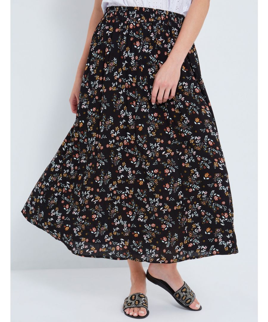 Ideal for the Summer, pair with sandals and a top for a stylish look.All Over PrintLightweight MaterialCurve HemElasticated WaistbandMaterial:  100% VISCOSE