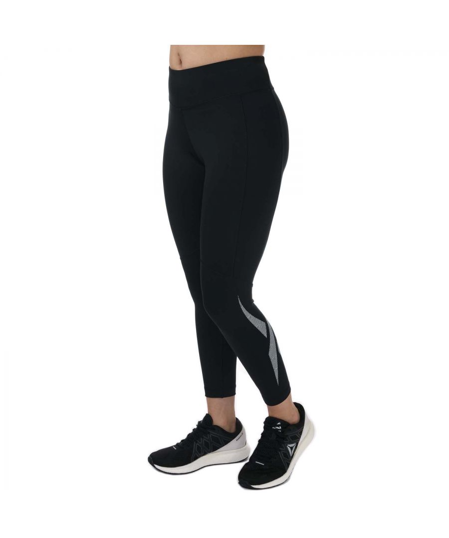 Womens Reebook Workout Ready Vector Leggings in black.- Mid rise.- Stretchy knit fabric.- Stitching details.- Speedwick fabric wicks sweat.- Fitted fit.- Main Material: 91% Polyester  9% Elastane.- Ref: GI6866
