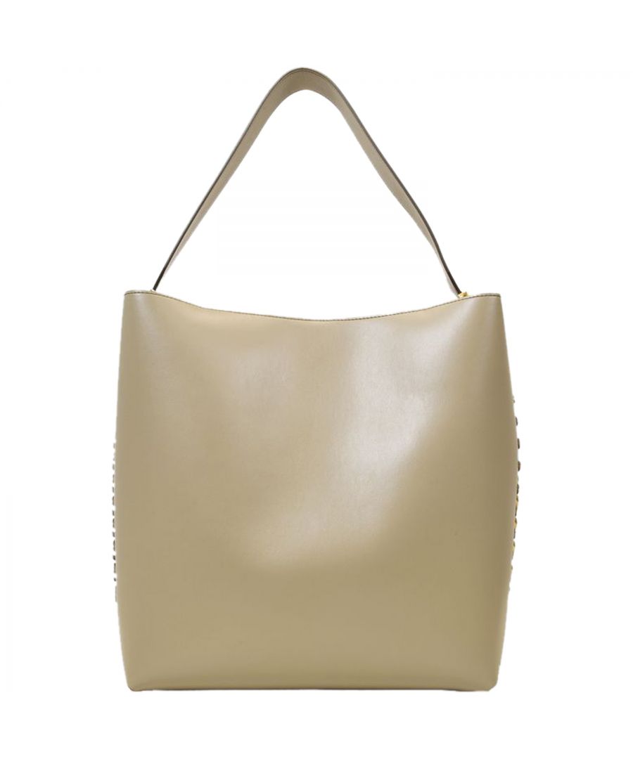 We love the spare design of this Stella McCartney bag. Its minimalist lines get a boost from the gold-tone chain top handle and it will add a touch of discreet elegance to any outfit. Wear it on your shoulder with a navy blazer or an oversize donkey jacket for a more relaxed look. Top handle : 12 cm - Shoulder strap : 121. Worn on the shoulder - one strap. Material: synthetic leather. Lining: synthetic. Colour : Vert - 9809 Bamboo. Closure : Top zip. Interior : one zipped pocket.