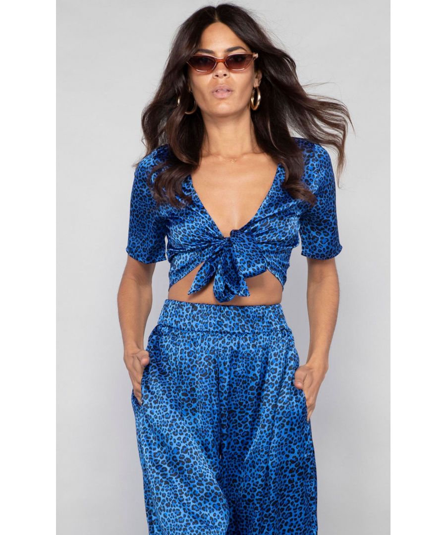Crop top with tie to fasten at front or wrap around