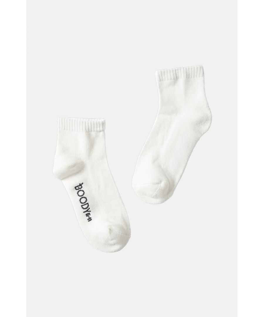 The Mens Ankle Sock  Lightweight, Breathable Comfort In A Low Style. Boody Bamboo Yarn Is The Perfect Performance Fabric, Making These Socks Ideal For Cross-Fit, Cross-Country Or Cricket. With Natural Anti-Bacterial And Moisture-Wicking Properties, A Padded Sole And A Super Soft Finish, These Socks Will Keep Your Feet Dry And Comfortable Throughout The Day.