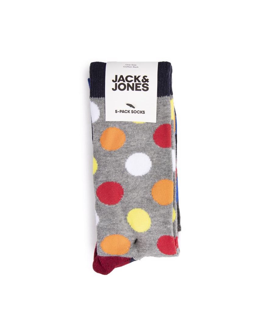 Comfort Looks Good. With The Jack & Jones Cotton Rich 5 Pack Logo Socks You'll Be Sure To Stay Comfortable Throughout Your Day. With Woven Branding And An one Size Fits All In 5 Designs, There Is No Wrong Way To Rock These Socks.