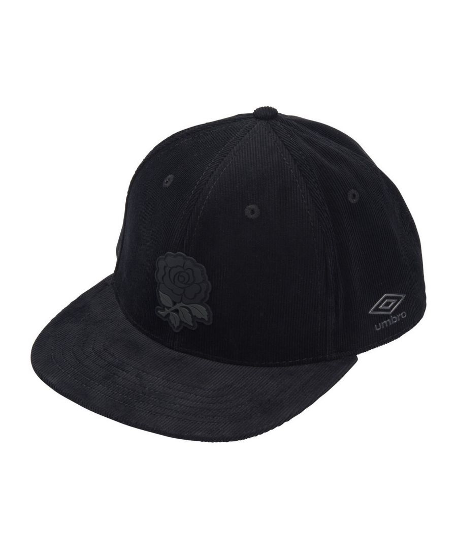 Design: Crest, Logo. Button at Top, Eyelets, Flat Brim, Panelled. Fastening: Snapback. 100% Officially Licensed. Material