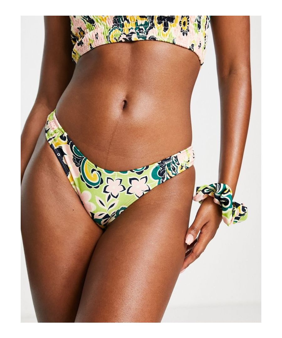 Swimwear & Beachwear by Topshop Meet you by the pool Low rise Shirred, stretch sides Brief cut High-leg style Sold by Asos