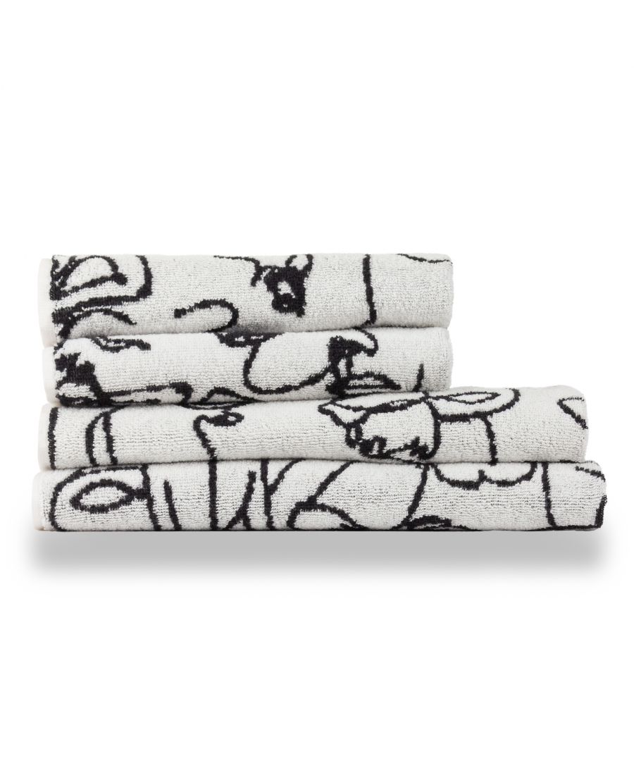 Celebrate women empowerment and body positivity with this stylish and tonal abstract Everybody 4-piece towel bale, featuring tonal designs of the female form. With its 100% Turkish cotton detailing, these towel are the perfect addition to any home! This product is certified by OEKO-TEX® showing it has been sustainably made.