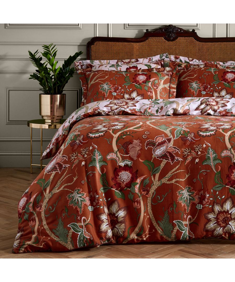 Inspired by opulent, exotic wild flowers and vines, Botanist is a richly romantic design which highlights the true beauty of nature. This luxury cotton sateen bedding features contrast piping, oxford edge pillowcases and a vivid coordinating print on the duvet cover reverse. This duvet cover and pillow case set has been produced to a meticulous standard, with a thread count of 200 threads per square inch, to ensure a soft, smooth and long-lasting fabric.